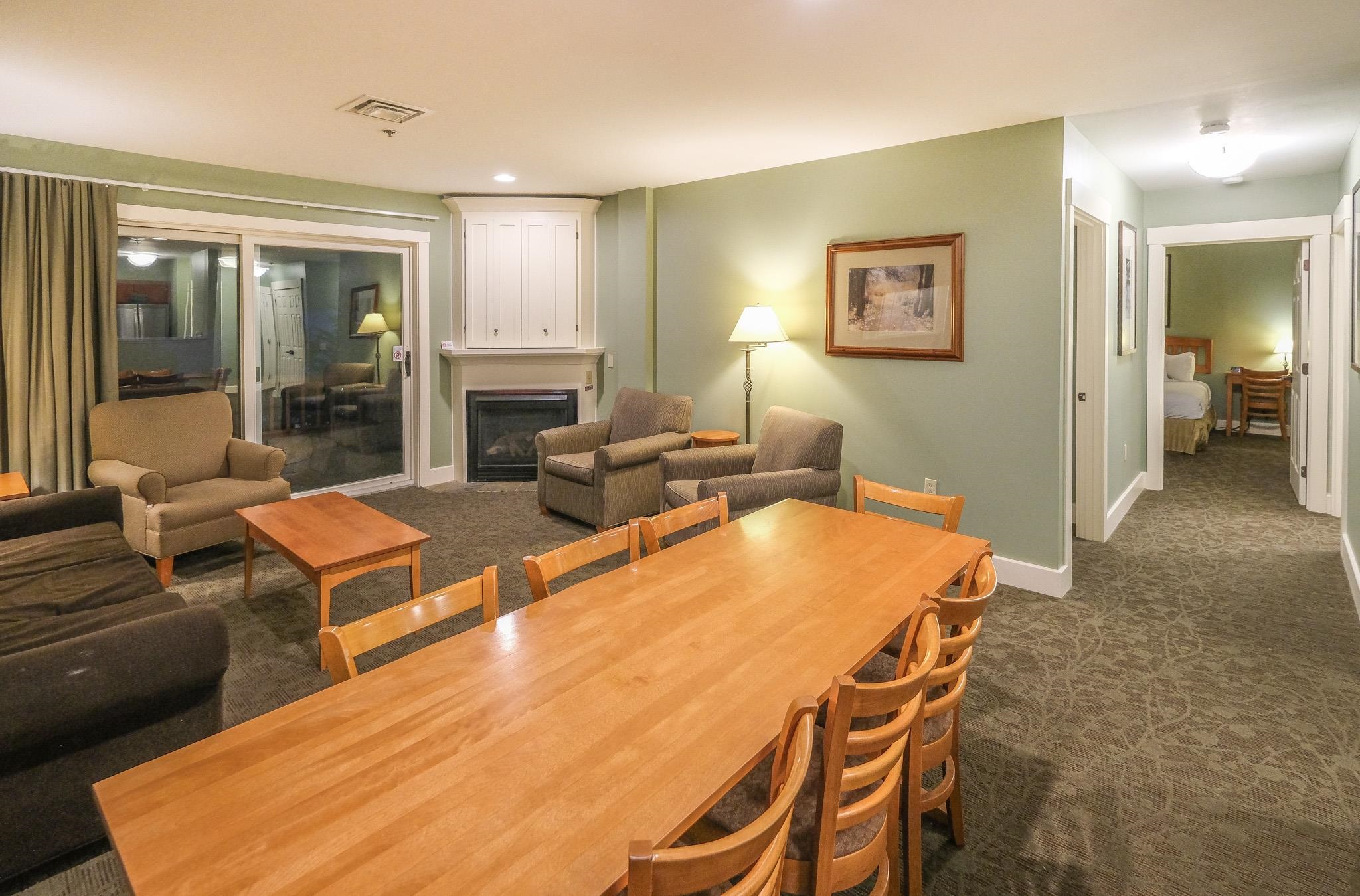 335/337 QII Jackson Gore Inn 335/337 QII