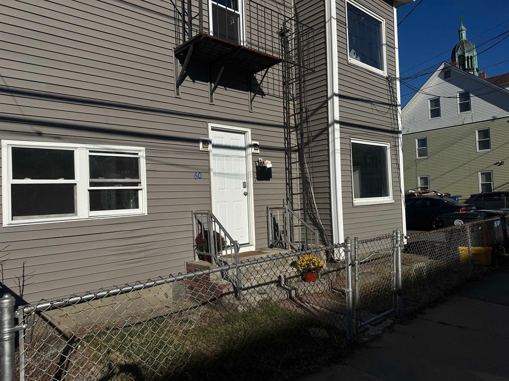 Photo of 60 Whitney Street #1, Nashua, NH 03064 (MLS # 5070199)