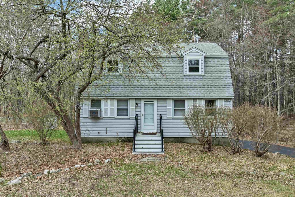 Photo of 12 Blueberry Road, Windham, NH 03087 (MLS # 5085144)