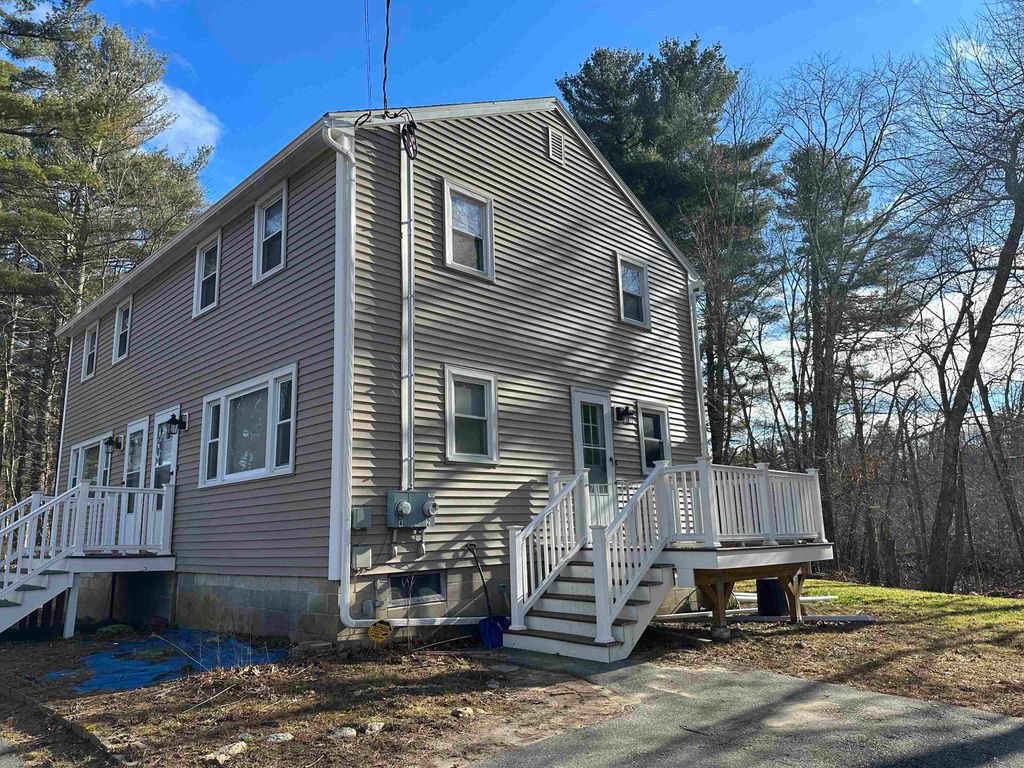 Photo of 4 Lorraine Avenue, Pelham, NH 03076 (MLS # 5055848)