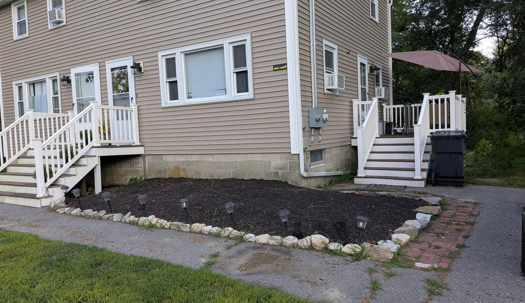 Photo of 4 Lorraine Avenue, Pelham, NH 03076 (MLS # 5055848)