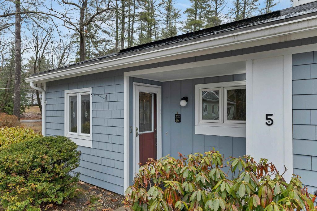 Photo of 5 Piscataqua Road, Concord, NH 03301 (MLS # 5082774)