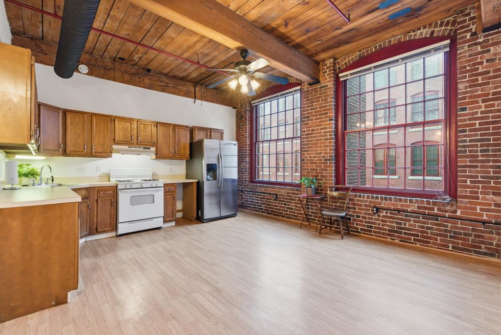 Photo of 470 Silver Street #206, Manchester, NH 03103 (MLS # 5072977)