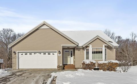 Photo of 15 Country Lane, East Kingston, NH 03827 (MLS # 5074891)