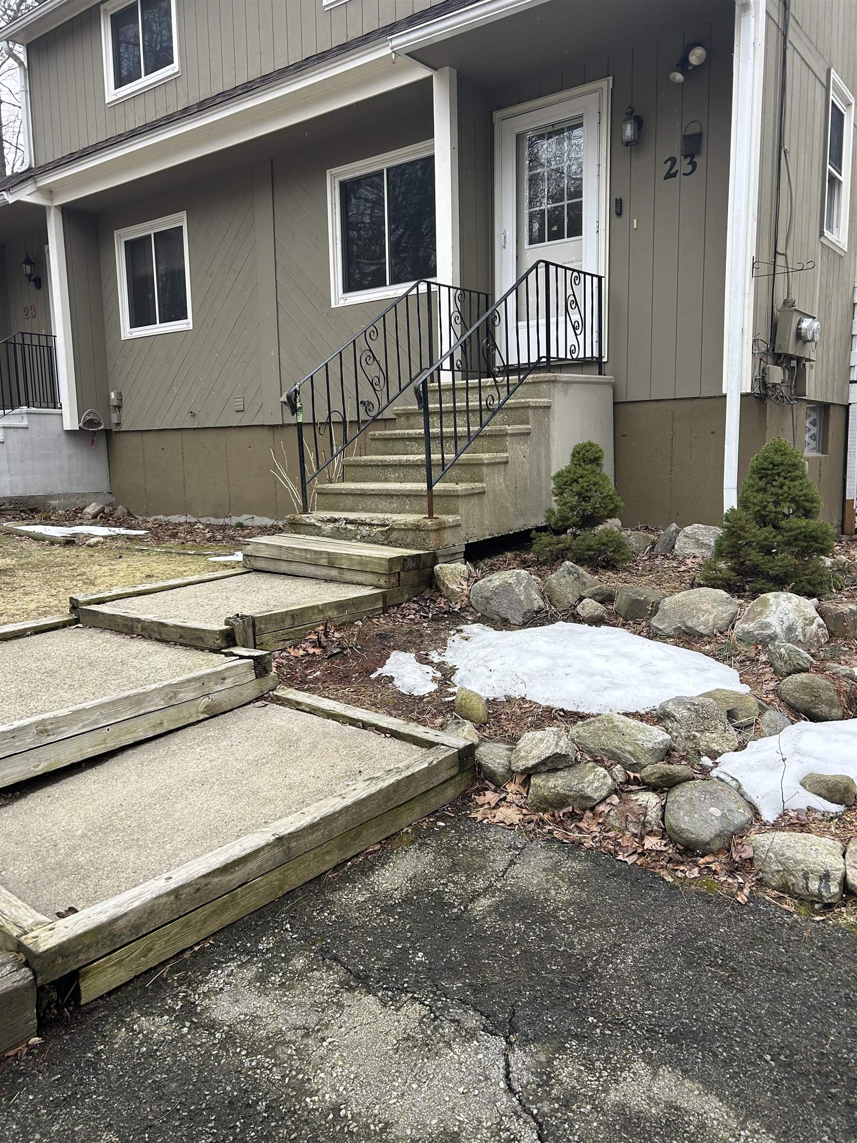 23R Pingree Hill Road