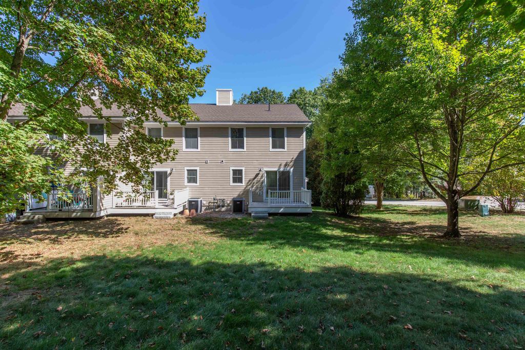 Photo of 10 Hutchins Street #3, Concord, NH 03301 (MLS # 5062494)