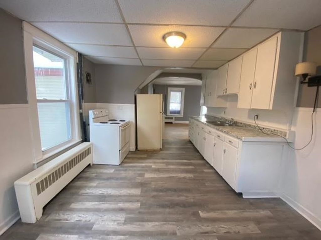 Photo of 47 Myrtle Street #Apt 1, Claremont, NH 03743 (MLS # 5068730)