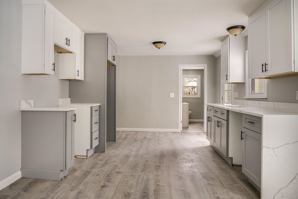 Photo of 27 London Road, Salem, NH 03079 (MLS # 5075038)