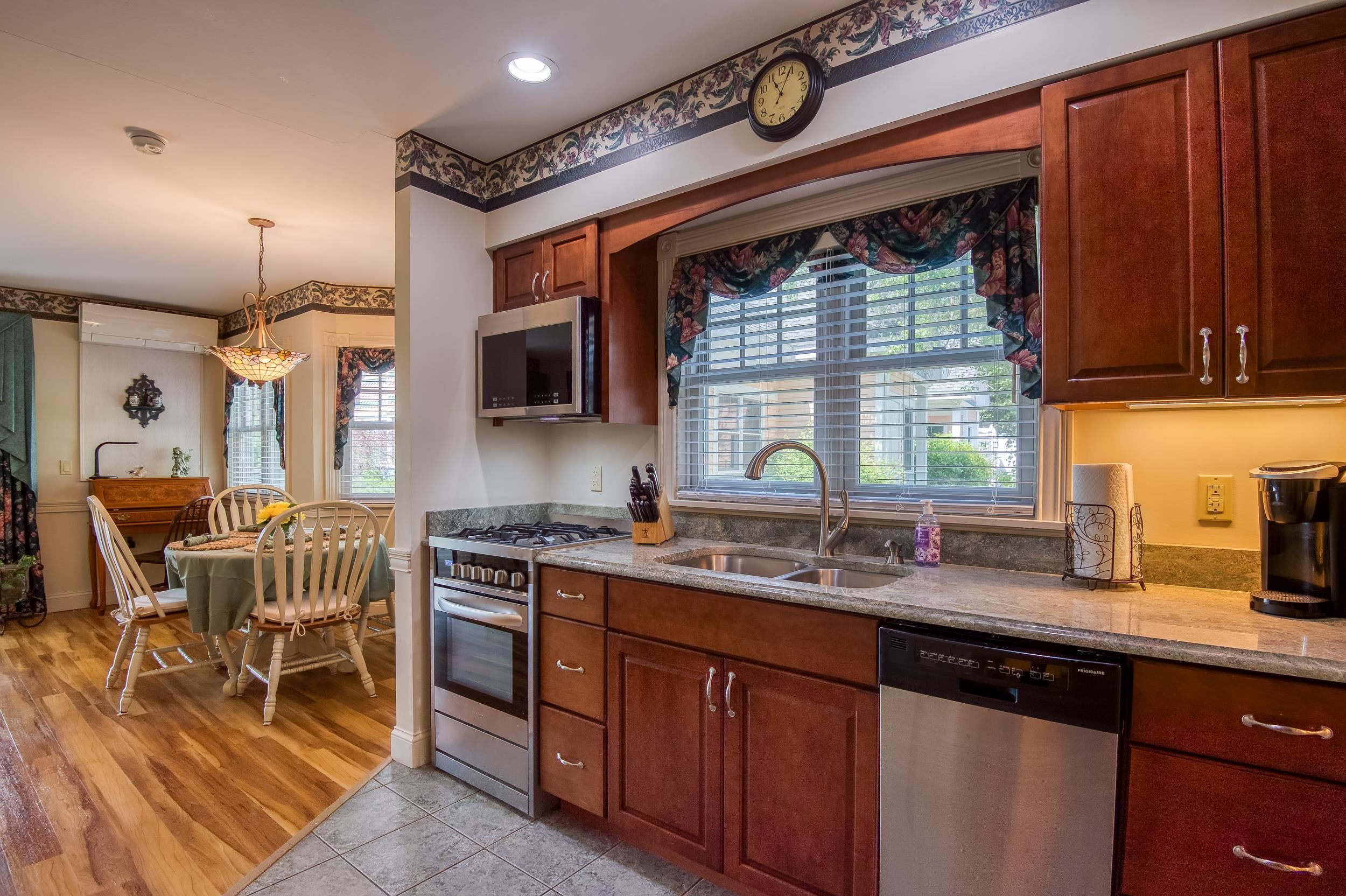 93B Dinsmore Road