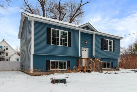 Photo of 32 Mechanic Street, Farmington, NH 03835 (MLS # 5071428)