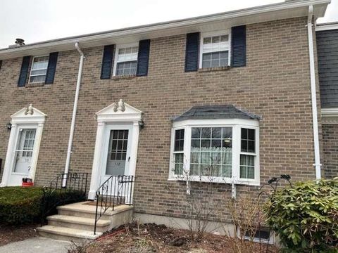 118 Fieldstone Drive Londonderry NH 03053