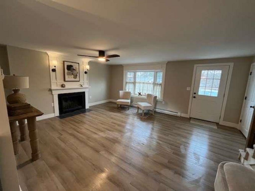 Photo of 118 Fieldstone Drive, Londonderry, NH 03053 (MLS # 5083524)