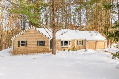 Photo of 7 Birchbrook Street, Hanover, NH 03755 (MLS # 5076849)