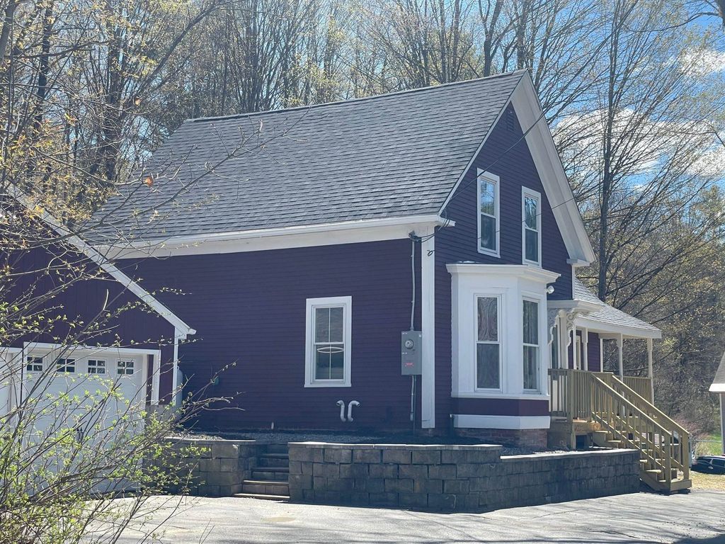 Photo of 10 Hillside Avenue, Swanzey, NH 03446 (MLS # 5081510)