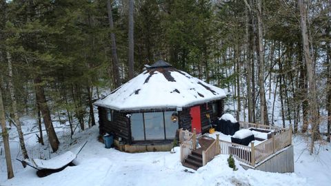 438 Old Bradley Road St. Johnsbury VT 05819