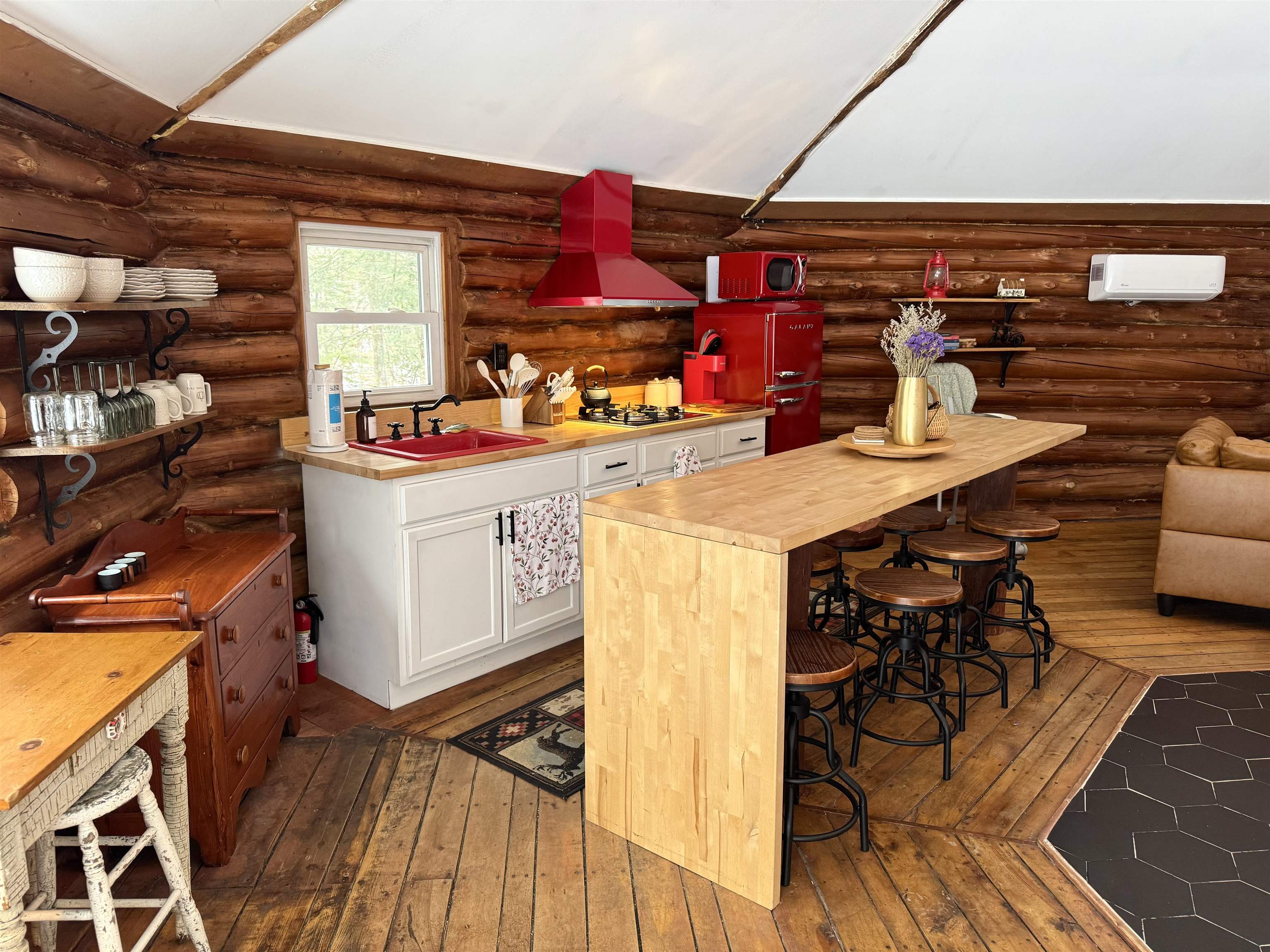 438 Old Bradley Road