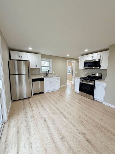 57 Washington Street Seabrook NH 03874