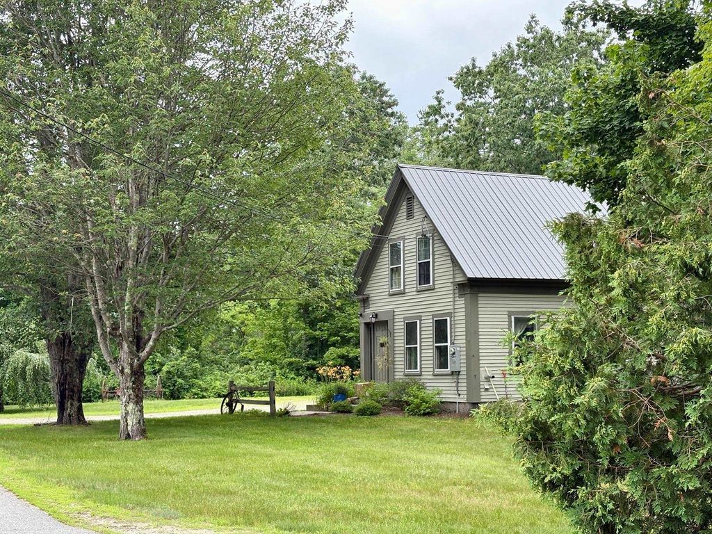 Photo of 18 Cilleyville Road, Andover, NH 03216 (MLS # 5070788)