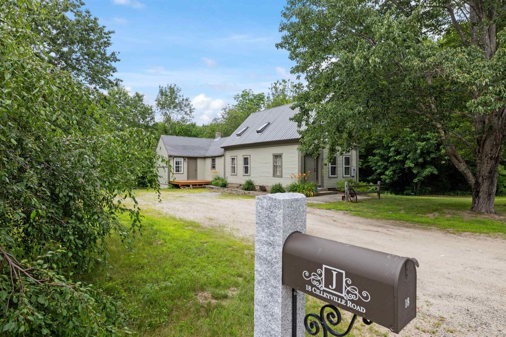 Photo of 18 Cilleyville Road, Andover, NH 03216 (MLS # 5070788)