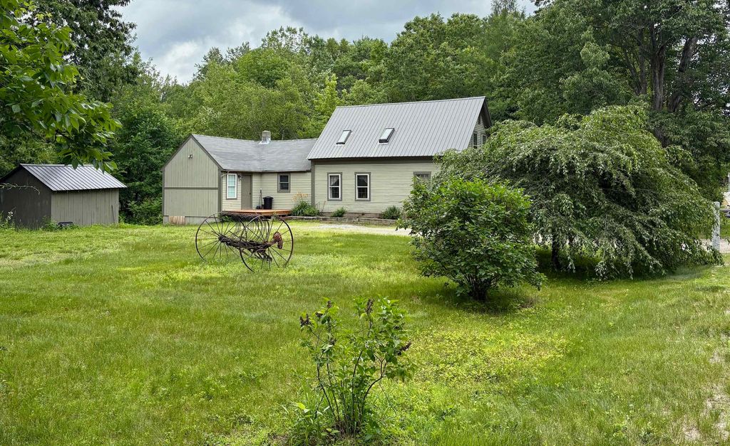 Photo of 18 Cilleyville Road, Andover, NH 03216 (MLS # 5070788)