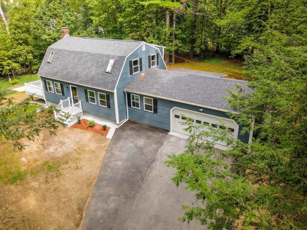 Photo of 10 Lamb Road, Nashua, NH 03062 (MLS # 5061932)