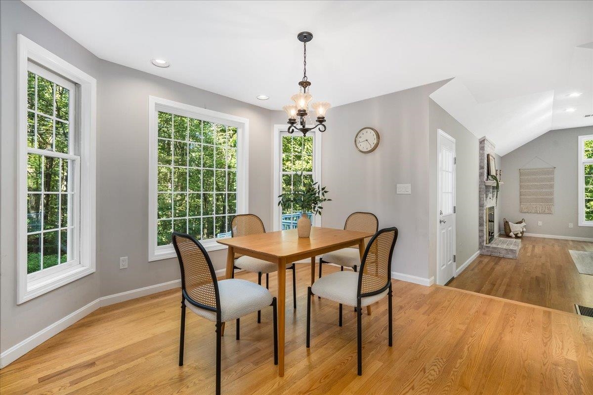 Bedford, New Hampshire 03110, United States, 4 Bedrooms Bedrooms, ,3 BathroomsBathrooms,Residential,Active,160071