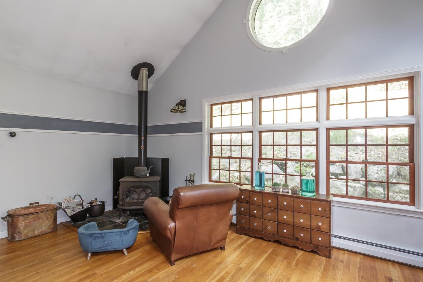 Keene, New Hampshire 03431, United States, 4 Bedrooms Bedrooms, ,3 BathroomsBathrooms,Residential,Pending,39638