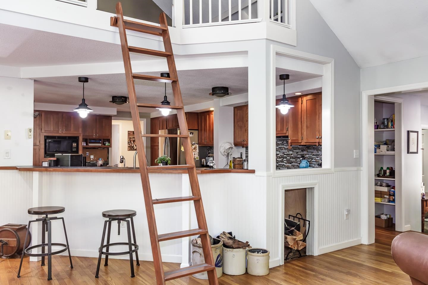 Keene, New Hampshire 03431, United States, 4 Bedrooms Bedrooms, ,3 BathroomsBathrooms,Residential,Pending,39638