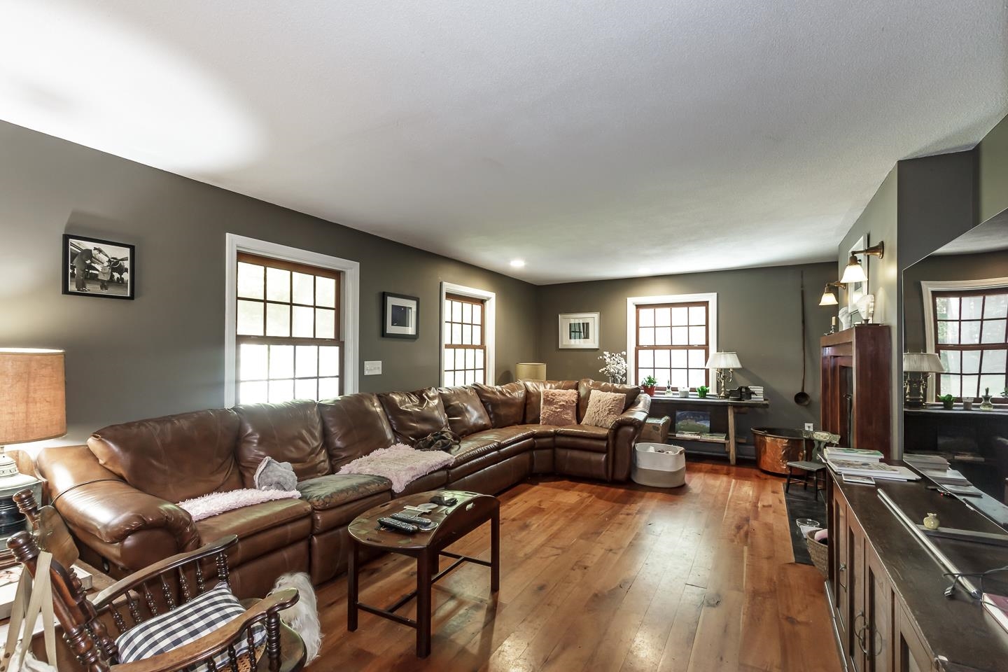 Keene, New Hampshire 03431, United States, 4 Bedrooms Bedrooms, ,3 BathroomsBathrooms,Residential,Pending,39638