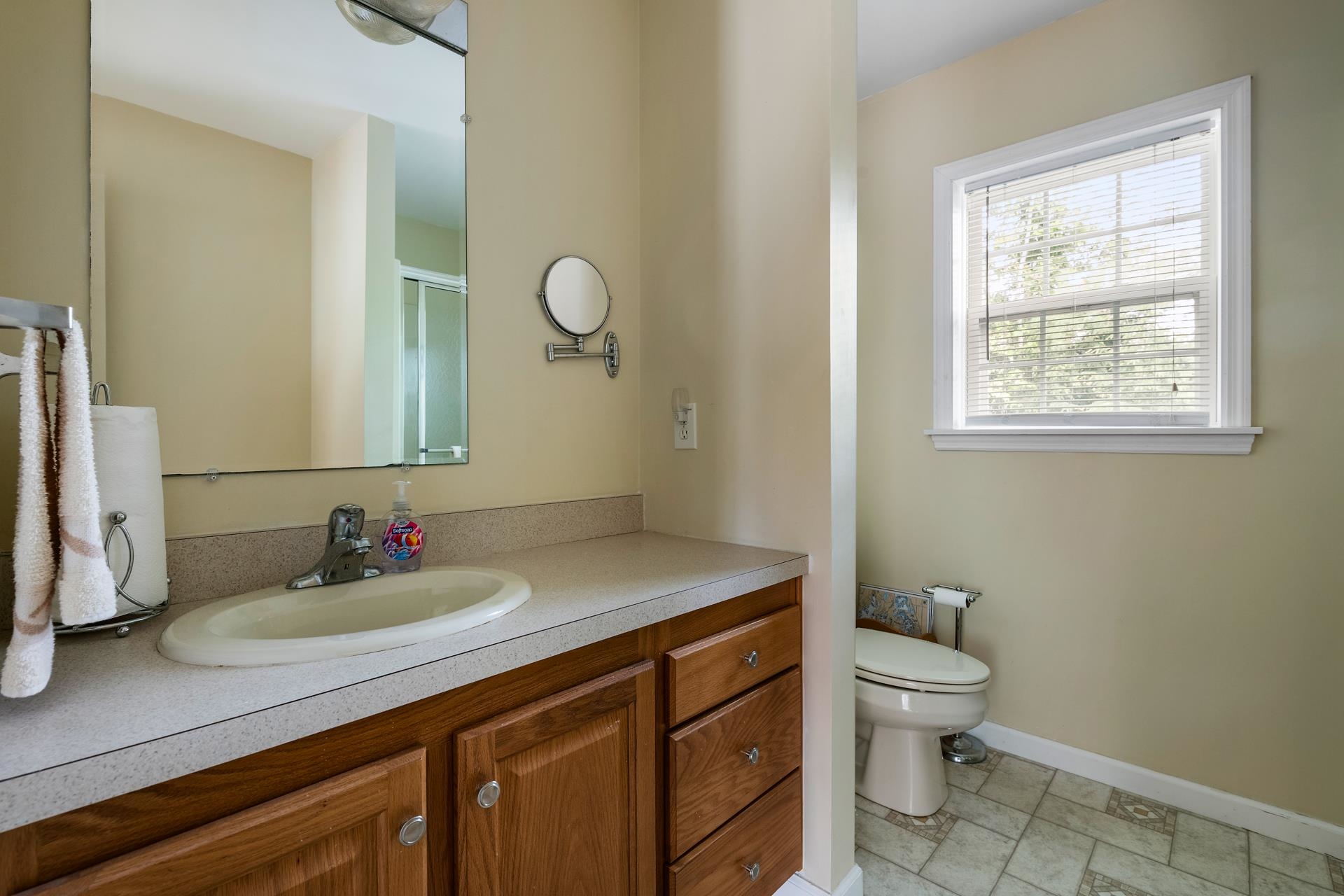 Sunapee, New Hampshire 03782, United States, 4 Bedrooms Bedrooms, ,2 BathroomsBathrooms,Residential,Active,139549