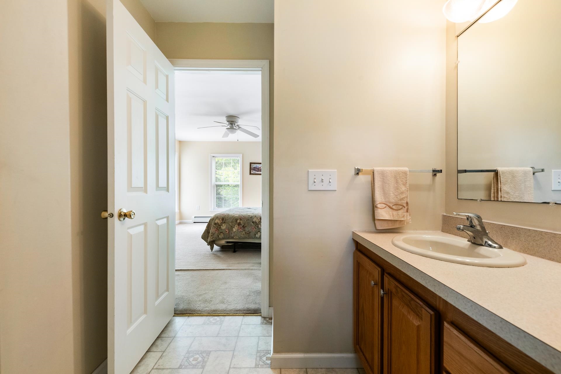 Sunapee, New Hampshire 03782, United States, 4 Bedrooms Bedrooms, ,2 BathroomsBathrooms,Residential,Active,139549