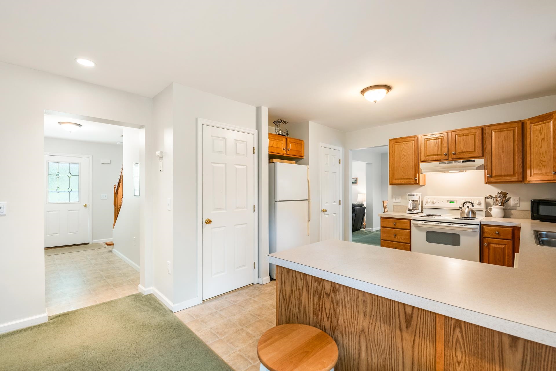 Sunapee, New Hampshire 03782, United States, 4 Bedrooms Bedrooms, ,2 BathroomsBathrooms,Residential,Active,139549