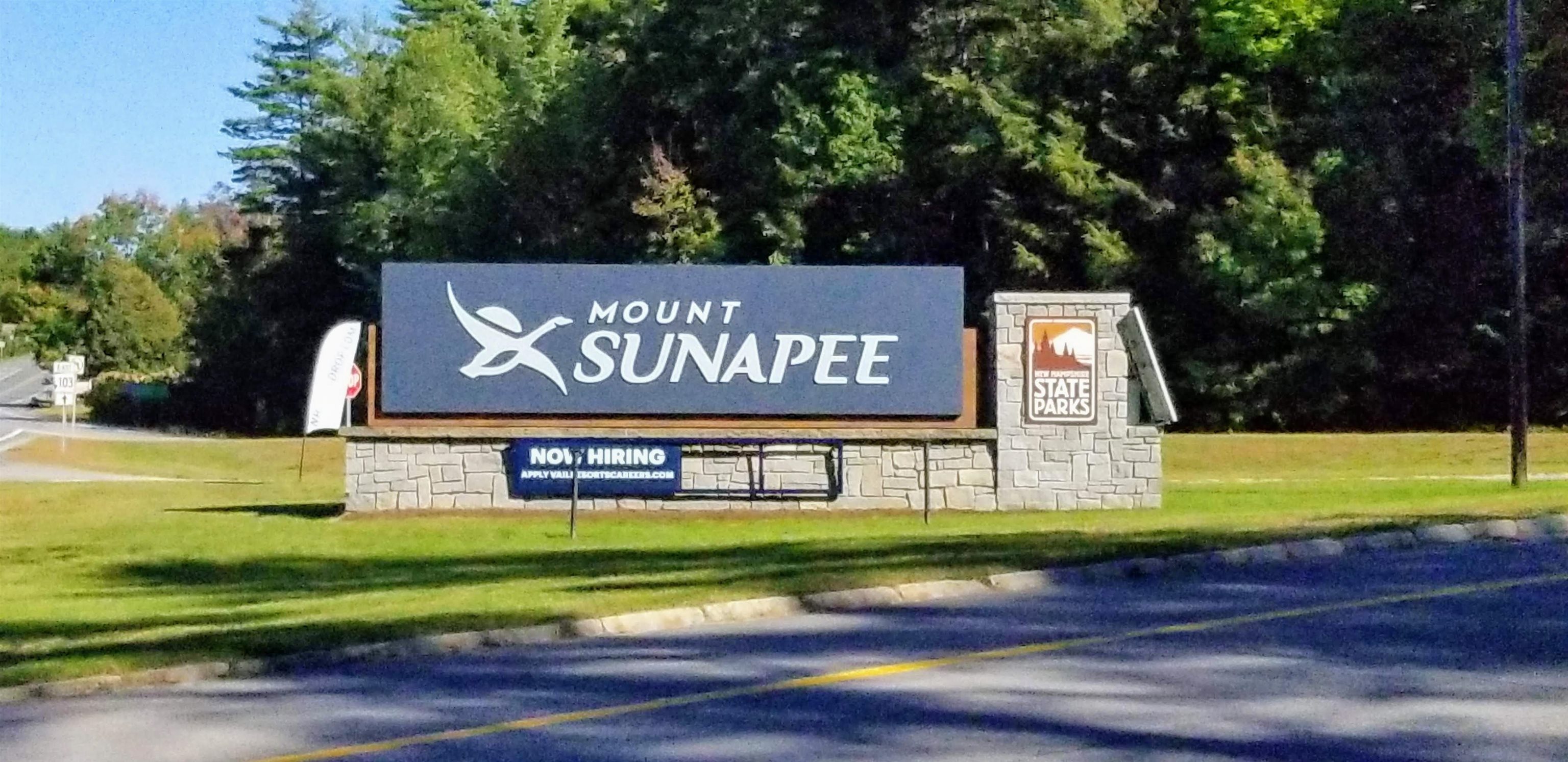 Sunapee, New Hampshire 03782, United States, 4 Bedrooms Bedrooms, ,2 BathroomsBathrooms,Residential,Active,139549