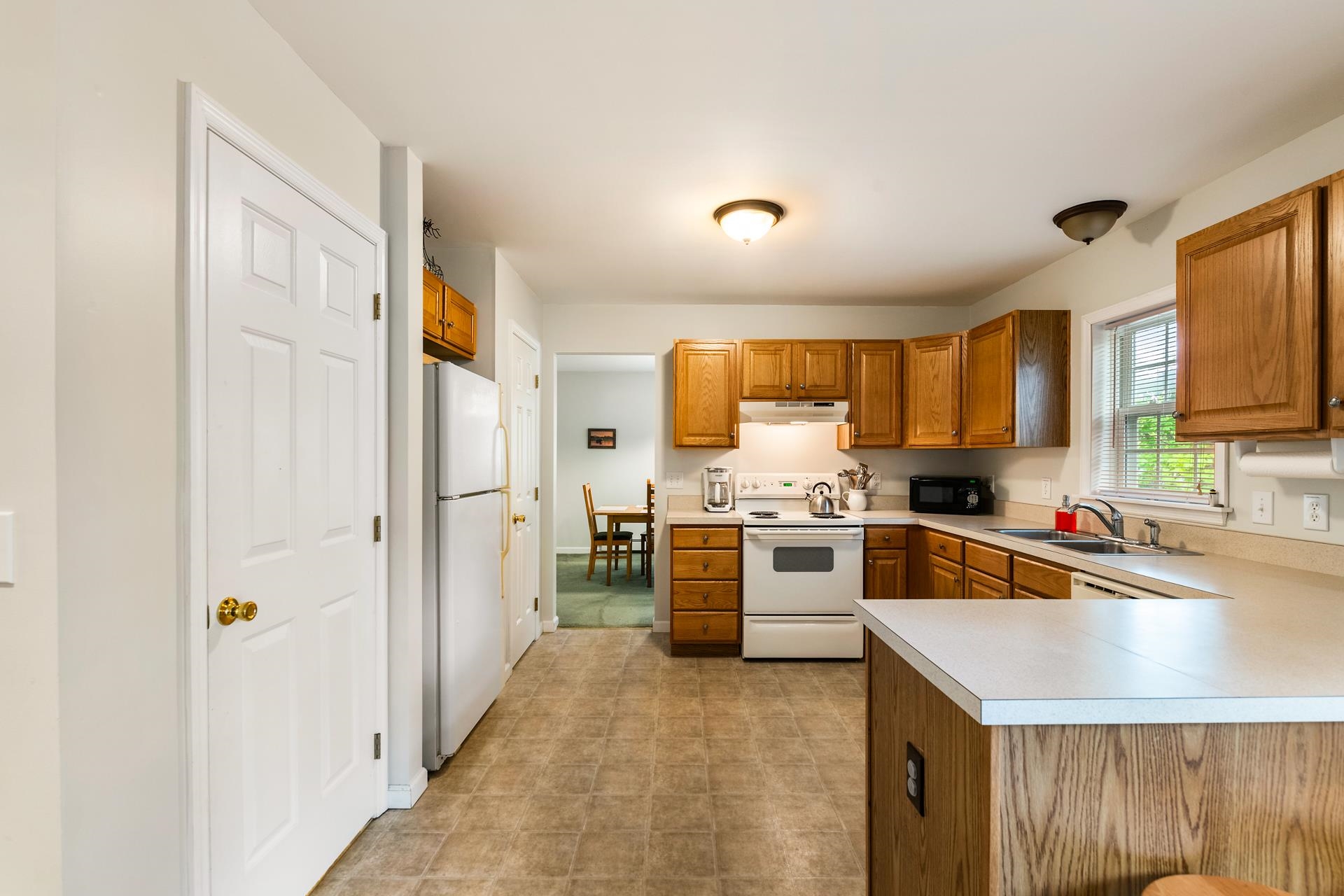 Sunapee, New Hampshire 03782, United States, 4 Bedrooms Bedrooms, ,2 BathroomsBathrooms,Residential,Active,139549