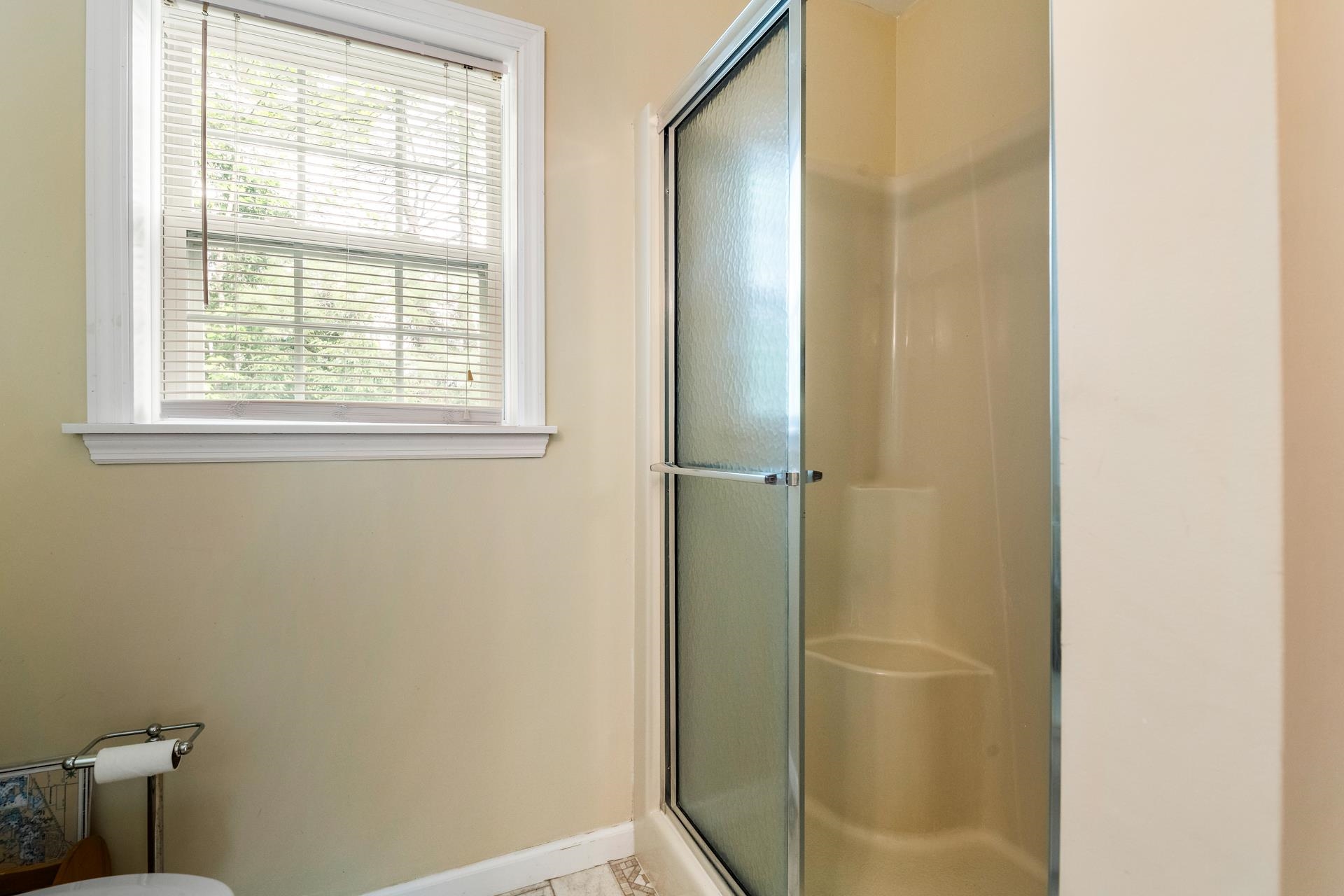 Sunapee, New Hampshire 03782, United States, 4 Bedrooms Bedrooms, ,2 BathroomsBathrooms,Residential,Active,139549