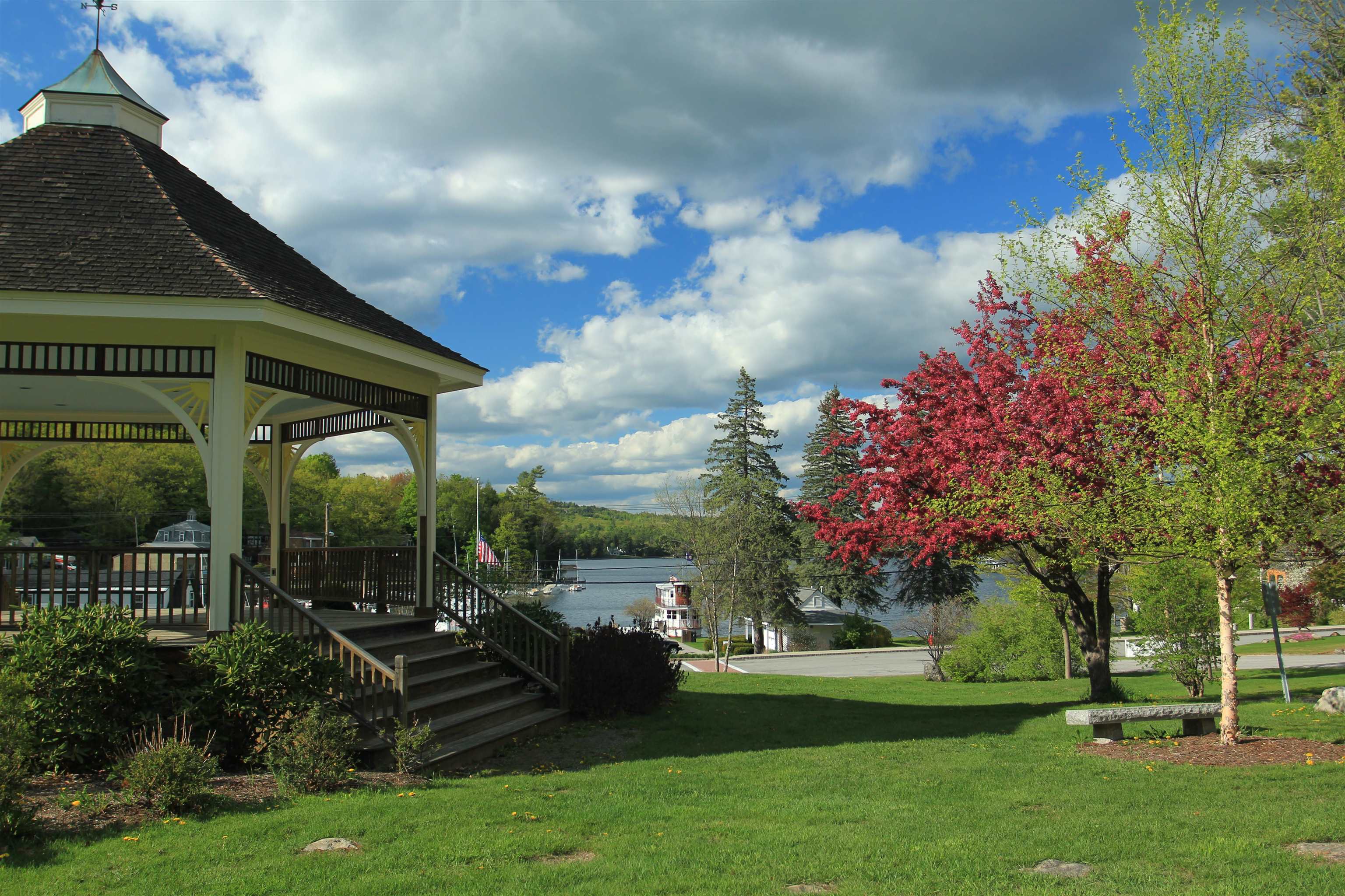 Sunapee, New Hampshire 03782, United States, 4 Bedrooms Bedrooms, ,2 BathroomsBathrooms,Residential,Active,139549