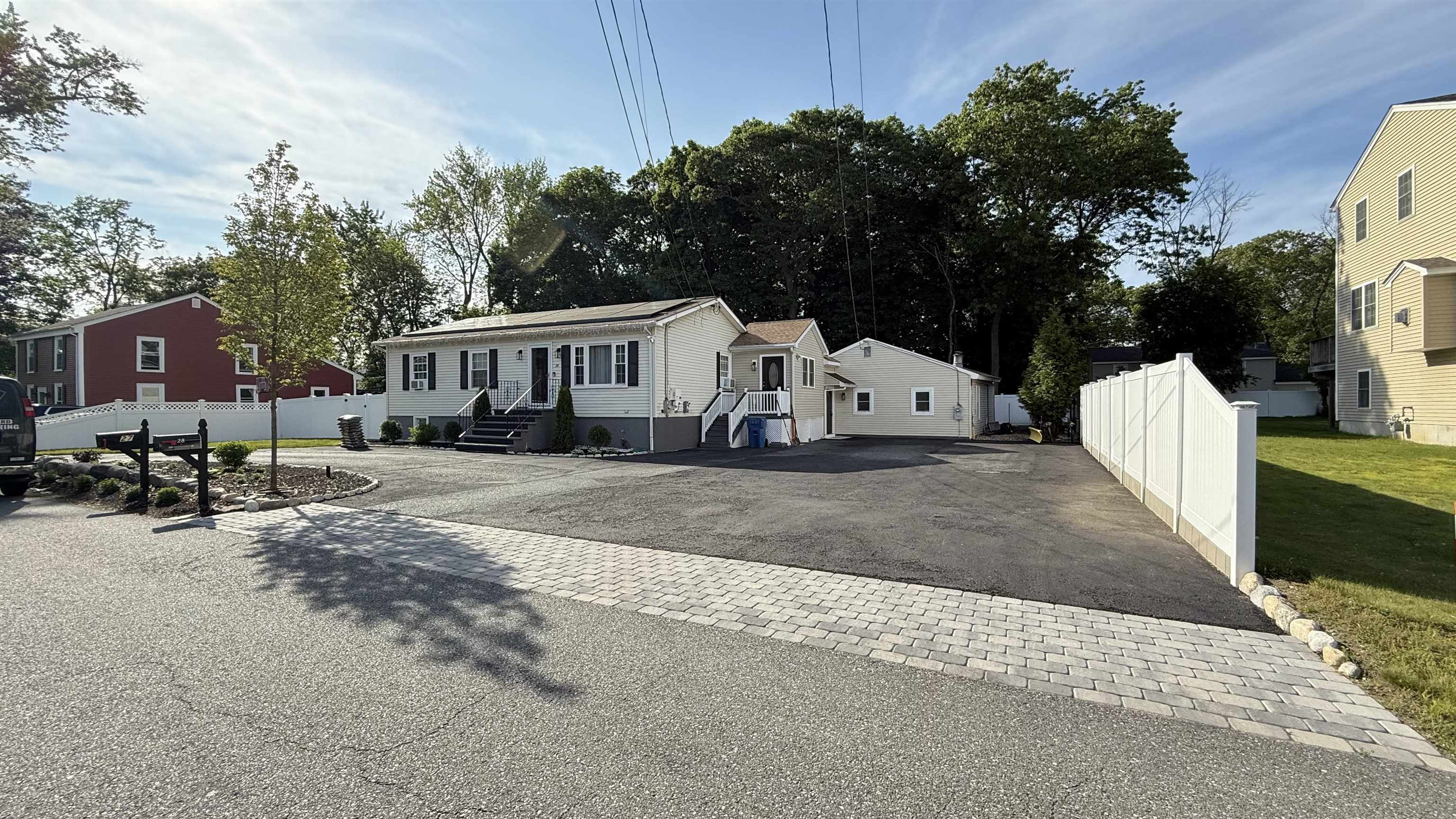 28 Greenwood Avenue