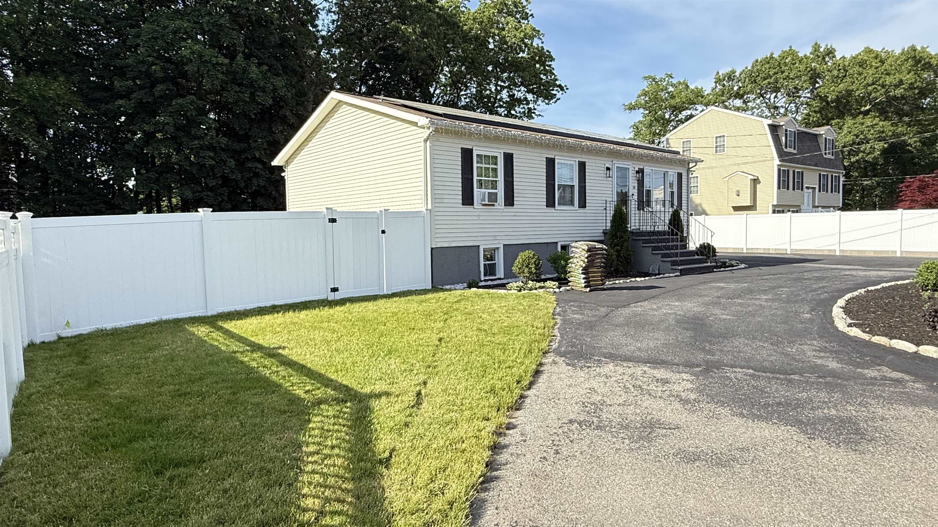 28 Greenwood Avenue
