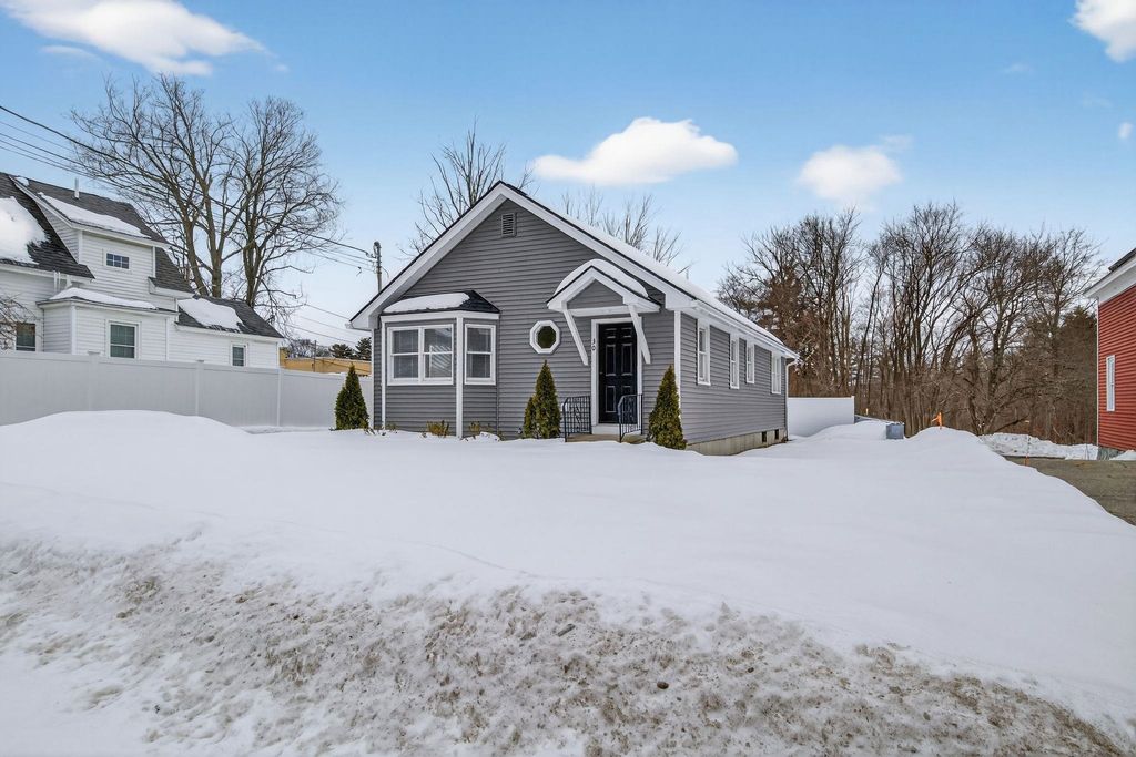 Photo of 30 Main Street, Salem, NH 03079 (MLS # 5076818)