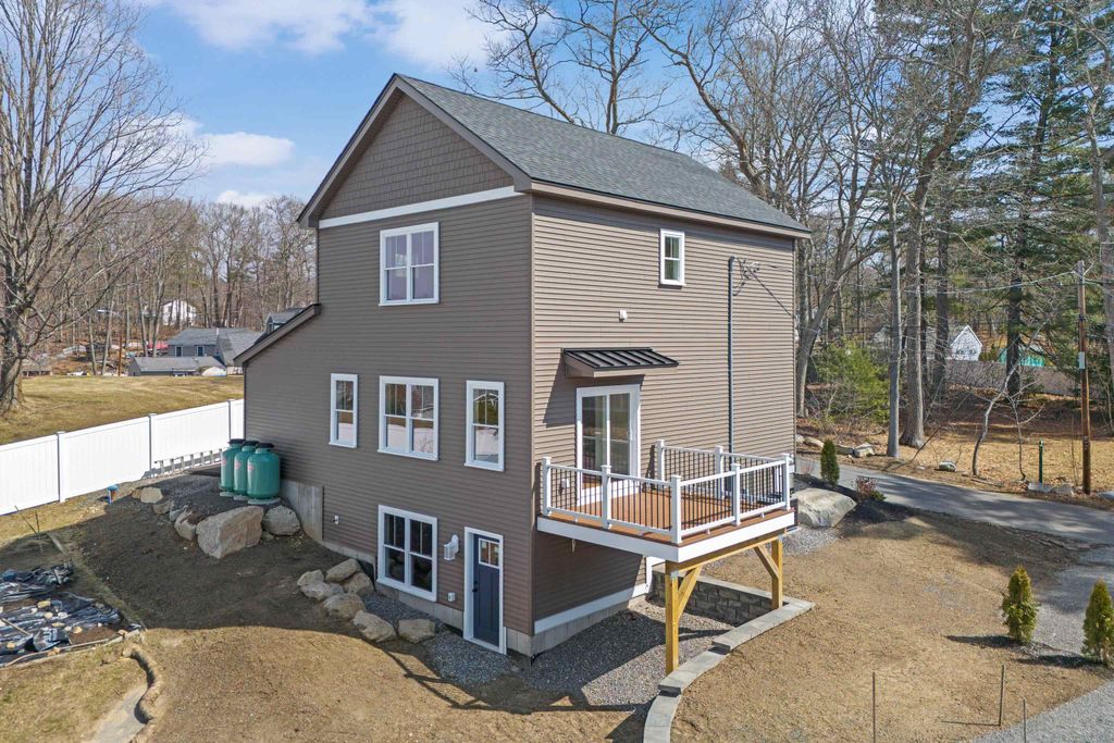 Photo of 96 Shadow Lake Road #Unit 2 - Rear, Salem, NH 03079 (MLS # 5080954)