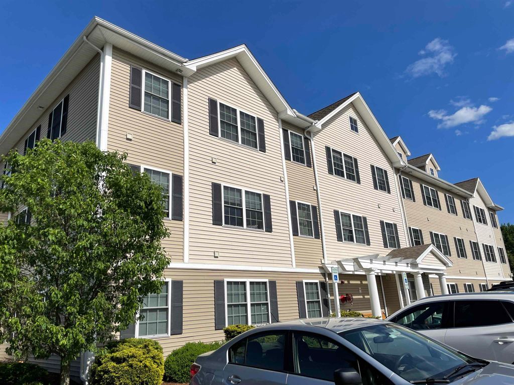 Photo of 20 Sentinel Court #307, Manchester, NH 03104 (MLS # 5068079)