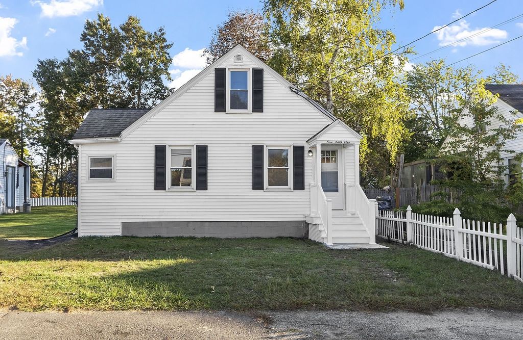 Photo of 161 Flint Street, Manchester, NH 03103 (MLS # 5063949)