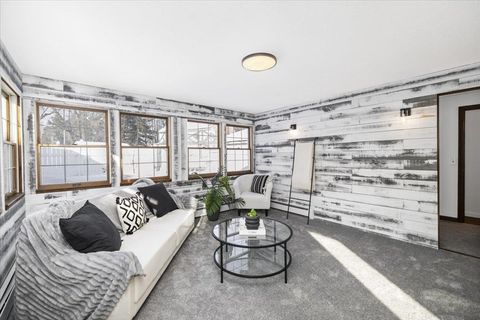 89 Summerside Avenue Manchester NH 03102