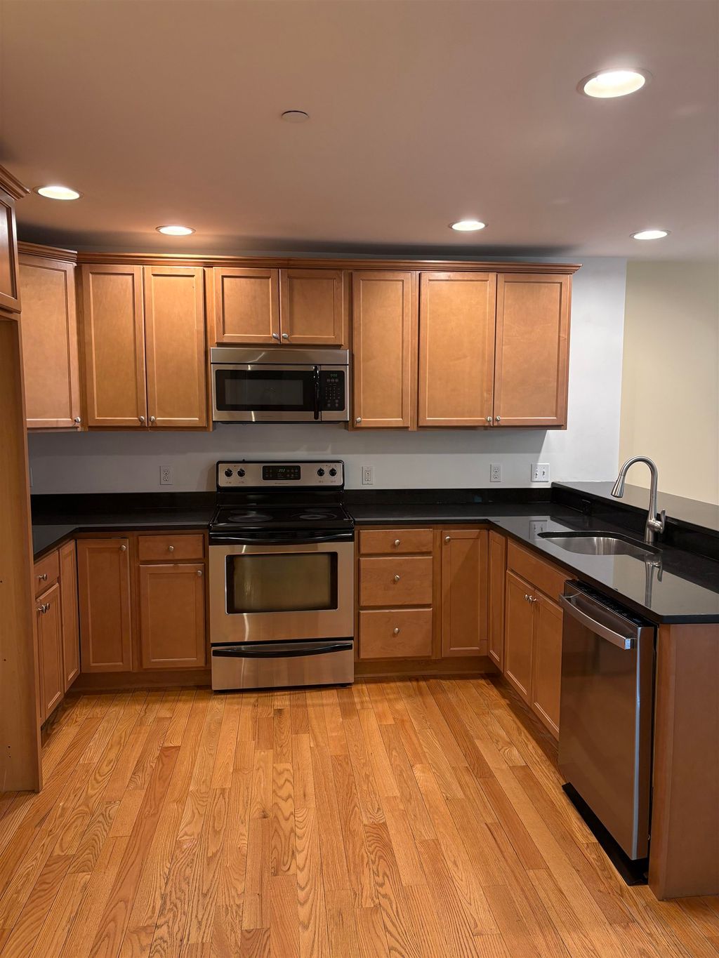 Photo of 274 Littleworth Road #B, Madbury, NH 03823 (MLS # 5089378)