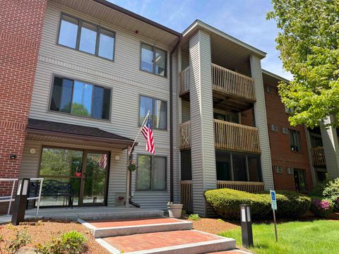 Photo of 300 Candlewood Park #314, Nashua, NH 03062 (MLS # 5089386)