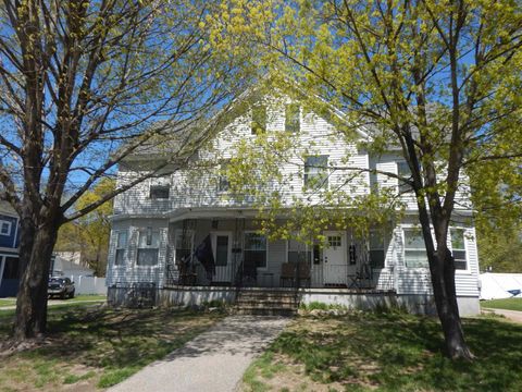 15 HALL Avenue Nashua NH 03064