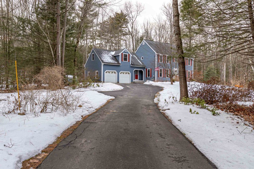Photo of 6 Abbey Road, Bow, NH 03304 (MLS # 5074049)