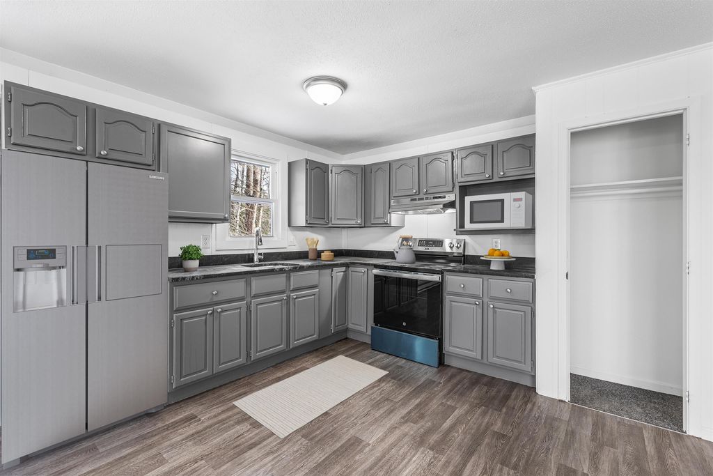 Photo of 15 Davis Drive, Barnstead, NH 03225 (MLS # 5072969)