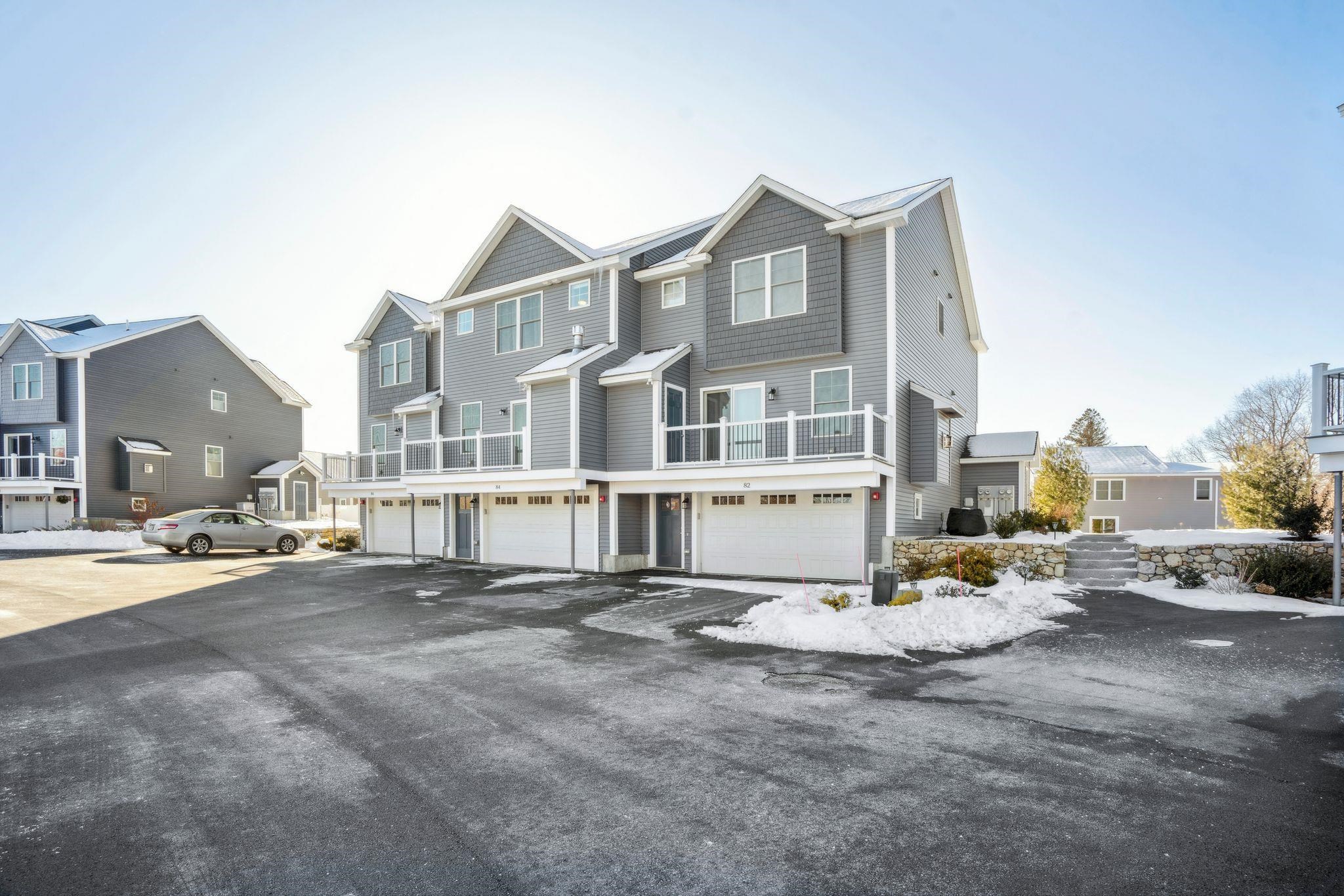 84 Stillwater Circle
