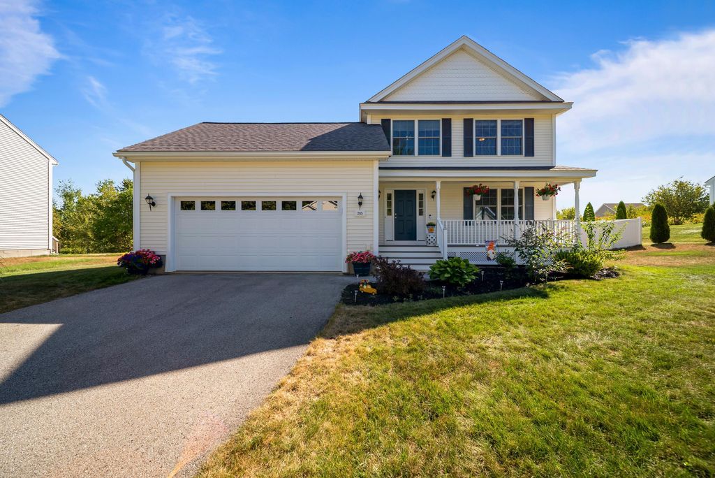Photo of 285 University Circle, Hooksett, NH 03106 (MLS # 5060265)